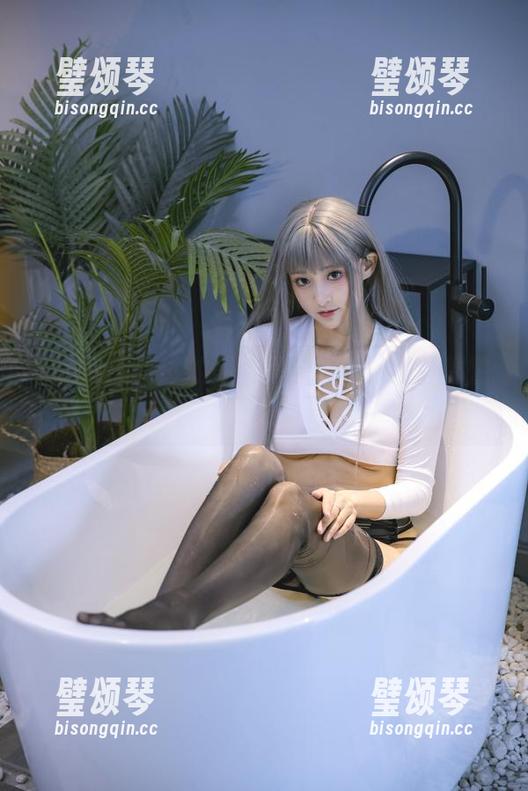 Luisa_零纱 Luisa_零纱的黑枪呆,每一张美图都警告:小心嗑到肝!
