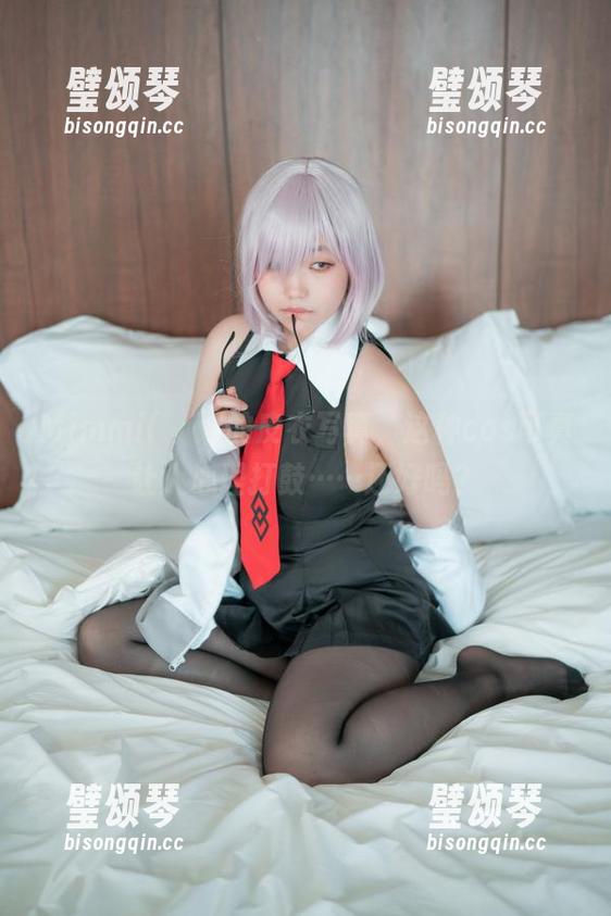 Mimmi(밈미)的皮衣写真，这种cos可真让人心理打鼓……还好吗？