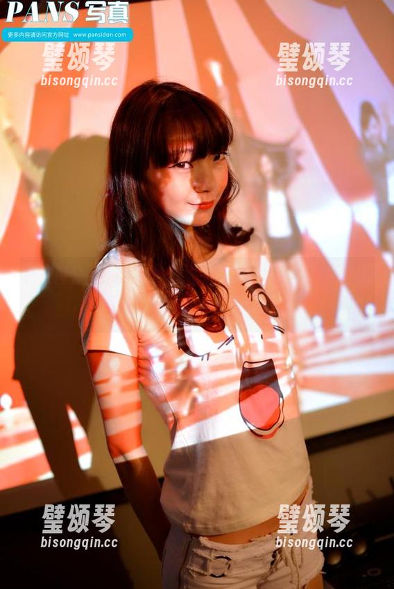 PANS写真 - 碰上夏涵的红裙，网盘变成了我的彩色洞穴！