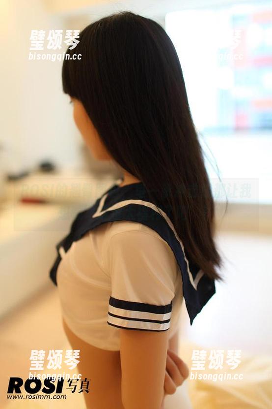 ROSI写真 ROSI的翘臀图包,每一拳冲击感都让我想喊’这也太福利了吧’!