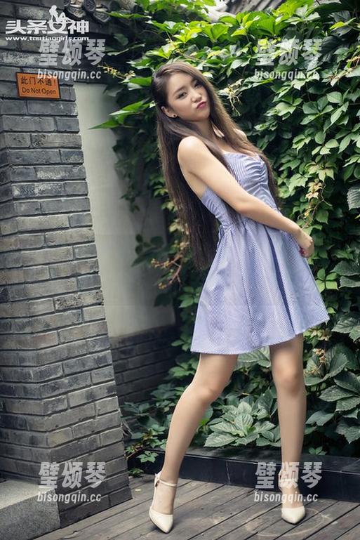 TouTiao头条女神-郭婉婷 TouTiao头条女神 - 郭婉婷的运动写真:这原图也太生动了吧,难怪我停不下来。