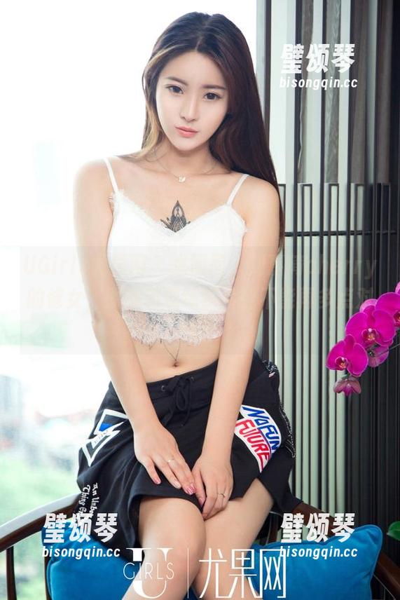UGirls尤果网 - 想问问，刘嘉琦cherry的修女，原图和现场照片能不能再多点对比？