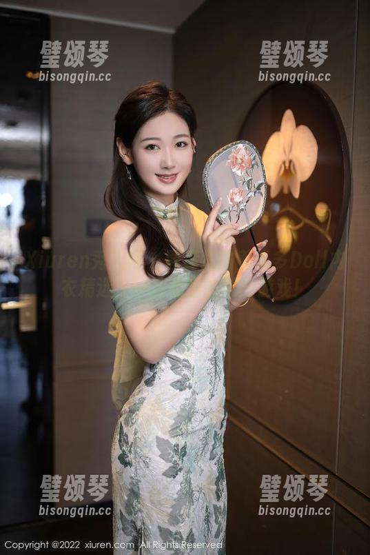 Xiuren秀人网-养乐多Doll Xiuren秀人网 - 图库里的养乐多Doll内衣精选,一场有趣的尴尬游戏!