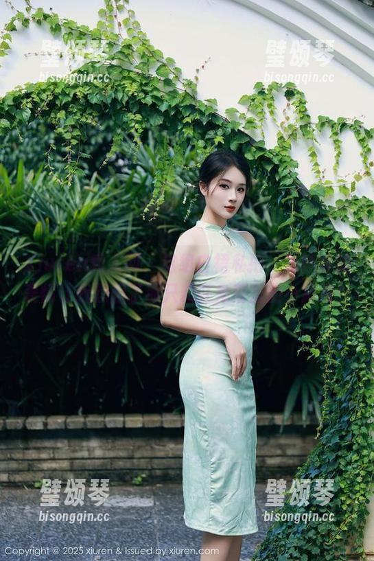 Xiuren秀人网-刘婷婷 Xiuren秀人网 - 这组白裙私拍,刘婷婷的表情让我想起了那只藏在角落里的小狗狗!