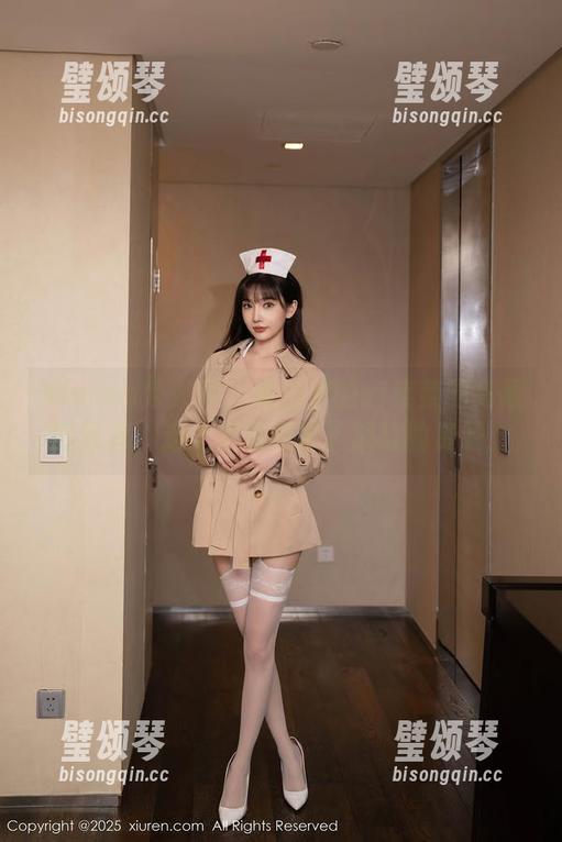 Xiuren秀人网-吃白菜的vi菜菜 Xiuren秀人网 - 吃白菜的vi菜菜的高跟鞋写真,走之后还得留下成堆的资源。