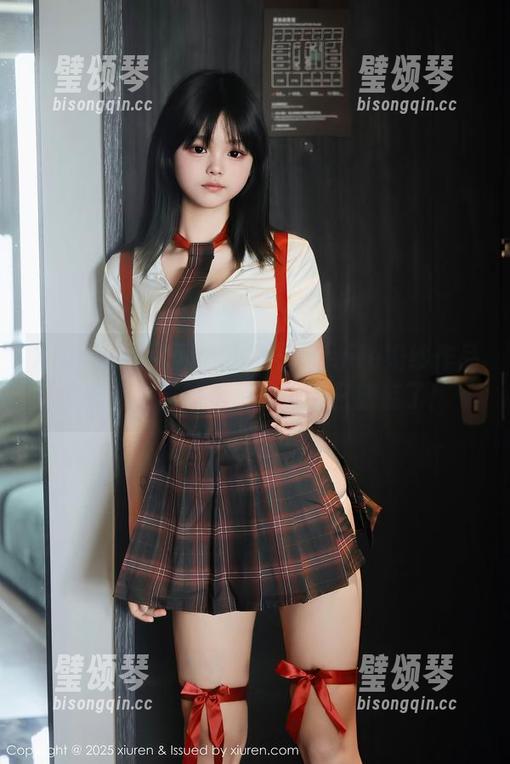 Xiuren秀人网 - 小薯条nienie婚纱作品大集合，猫咪都想换上节日服装了！