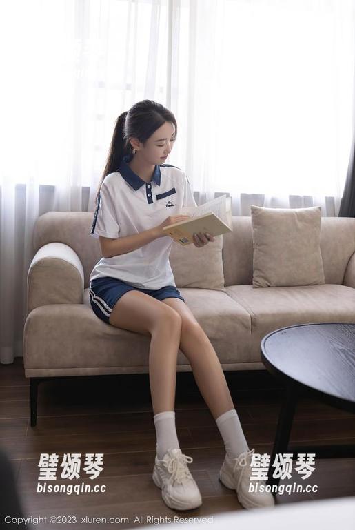 Xiuren秀人网-希雅sia Xiuren秀人网 - 希雅sia的透明写真:我试着接纳美,但内心深处还是用纸袋盖住了!