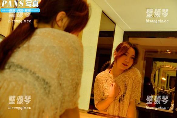 pans-淘淘 pans - 这位淘淘的校服写真,图包的每一帧都唤醒了我的怀旧小宇宙!