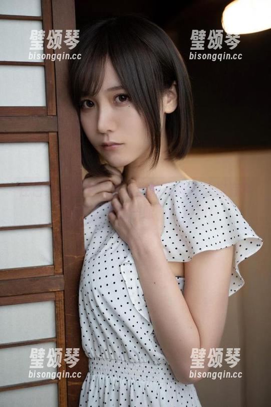 けん研 在色诱之术中,けん研的写真会让你有种“我还想再看一眼”的冲动!