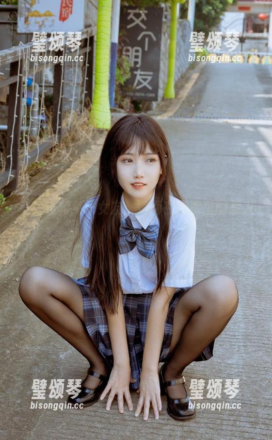 不呆猫和兔子女友：她俩在图库里的惹人爱