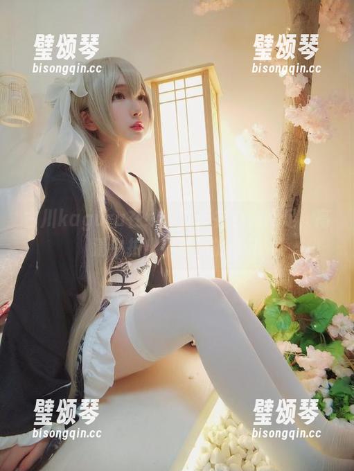 古川kagura 古川kagura在线:淡蓝衣白袜裸足,高清中拍出小清新的味道