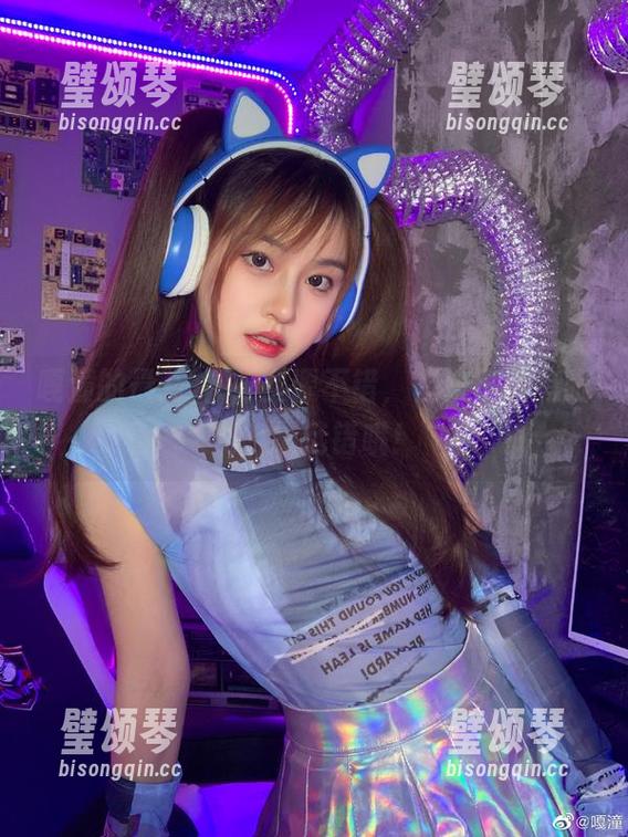 嘎潼 嘎潼的最新JK,资源不错,但自己得有眼光,别选错哦!
