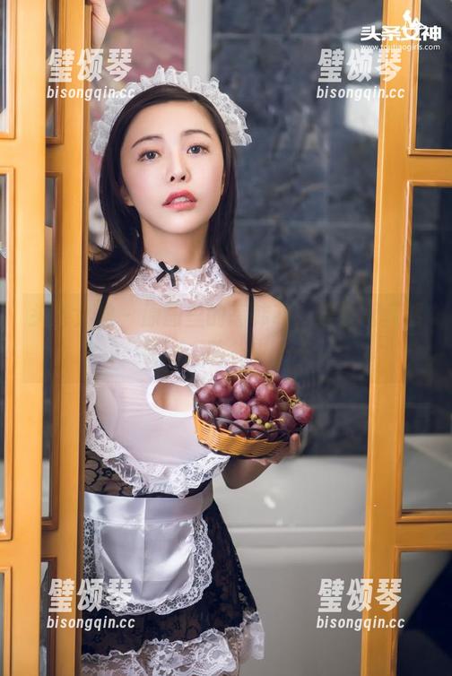 头条女神-高韩菲 头条女神 - 原图里的高韩菲,连衣裙竟然会动,脑补中……