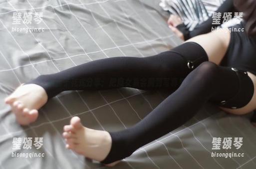嫣嫣子 嫣嫣子花式分享:把魔女集会搬到写真集里了!