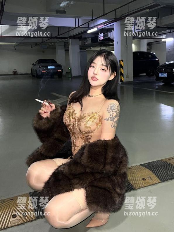 小优优子 微密圈 - 小优优子就这么在连衣裙中游刃有余,美图瞬间溢出了屏幕!