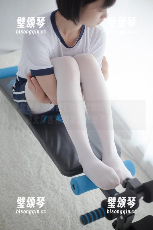 少女秩序 少女秩序的白丝T恤,全套图片更新,附赠无尽各种想象,非常不错哦。