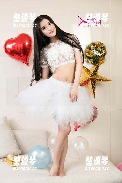 尤果网-尹菲 尤果网 - 私房风的套装,尹菲才不怕你们说“她这是在职业生涯上限了吗”?哈哈。