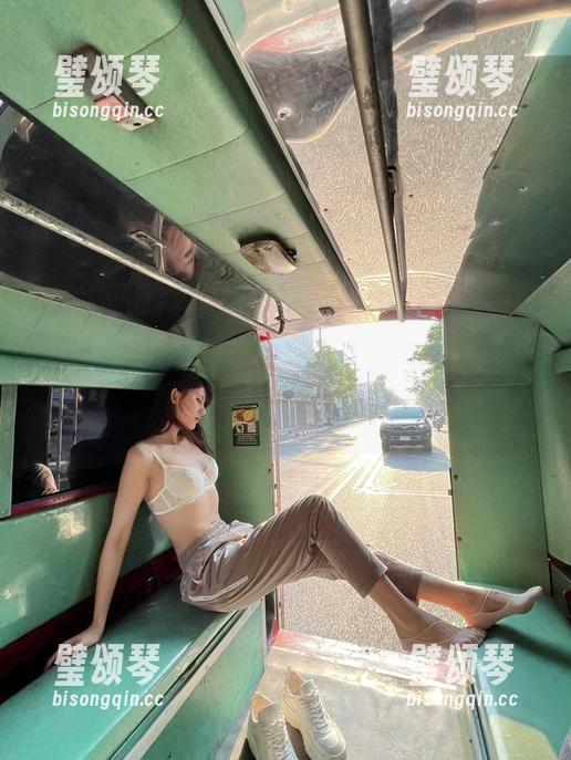 就是阿朱啊 微密圈 - 这架tutu车也太吸睛了吧,就是阿朱啊在图库精选里的表现是不是有点过了...