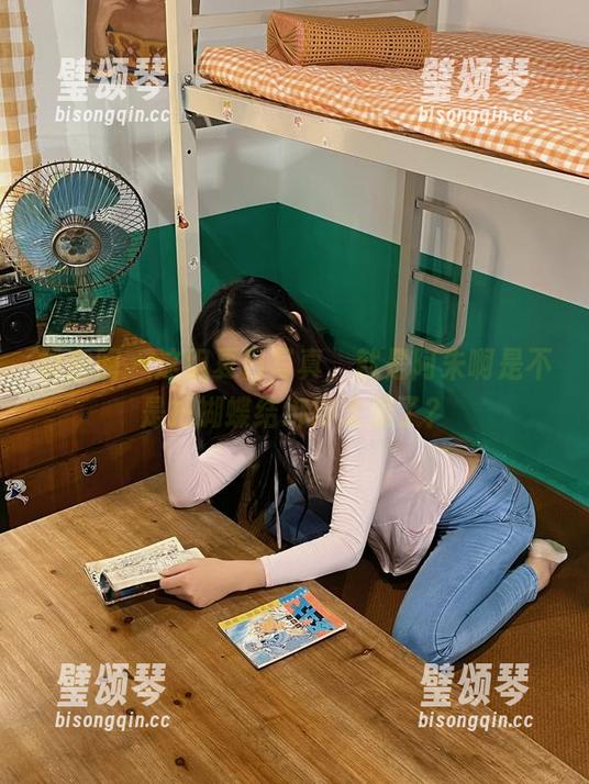就是阿朱啊 微密圈 - 这组夏日写真,就是阿朱啊是不是把蝴蝶结绑得太紧了?