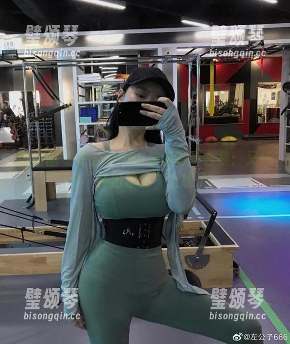 左公子666 微密圈 - 左公子666校服写真合集:又一个“怀旧单品”上线了。
