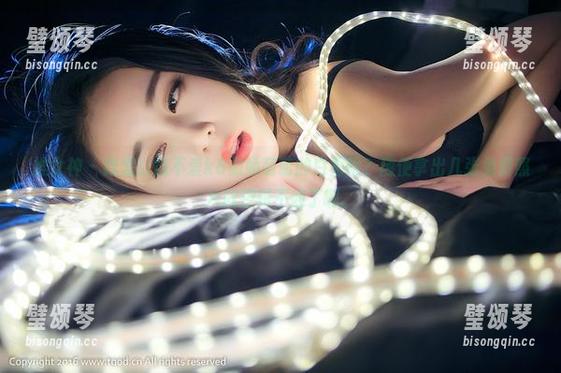 推女神-k8傲娇萌萌 推女神 - 我怎么能不爱k8傲娇萌萌的白裙呢?随便拿出几张免费照片就逻辑不通了啊。