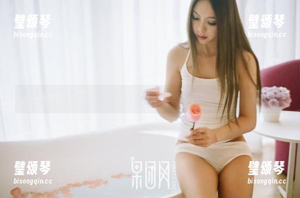 果团网-王语纯 果团网 - 王语纯的最新写真,女孩的心事都藏在那迷人的眼神里!
