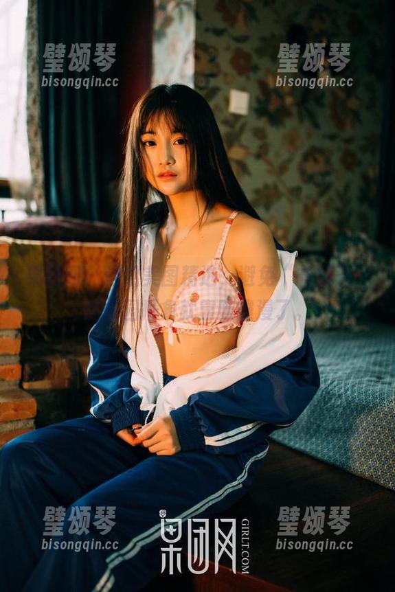果团网-陈雅漫 果团网 - 这组美图精选,避免“书呆子”的校园形象就靠陈雅漫了。