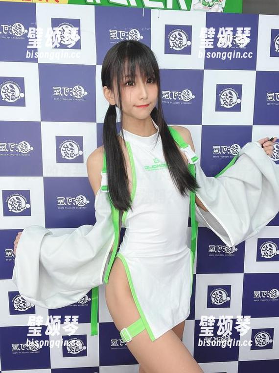 柳丸 柳丸的泳装,这“免费作品”,我能借个小小看法吗?