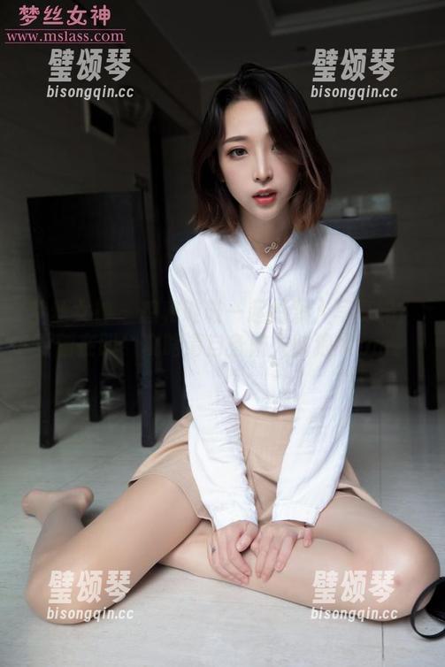 梦丝女神-璇璇 梦丝女神 - 想和璇璇一起拍双人写真吗?更新在即!攻略请自备防火防狼犬pm。