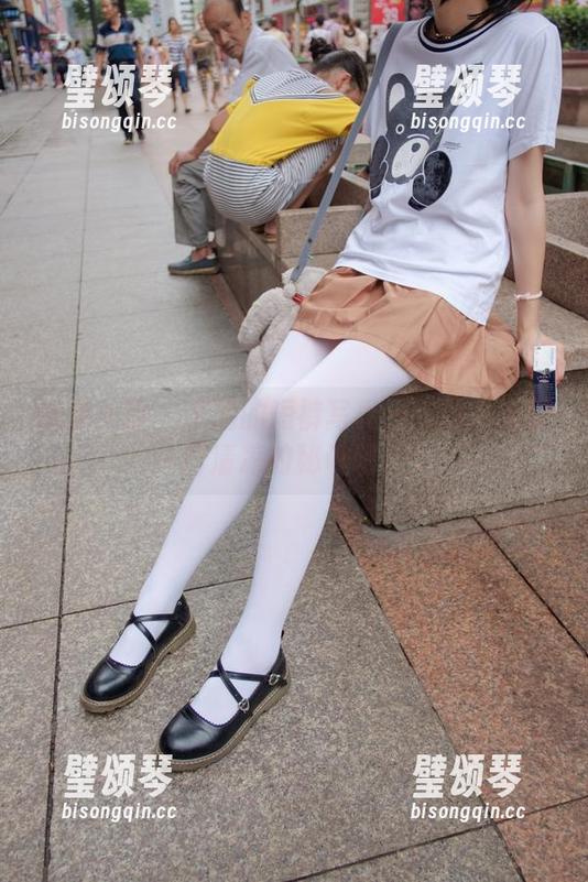 森萝财团 - 小满的短裤写真——这才是夏日清凉的秘诀吧？