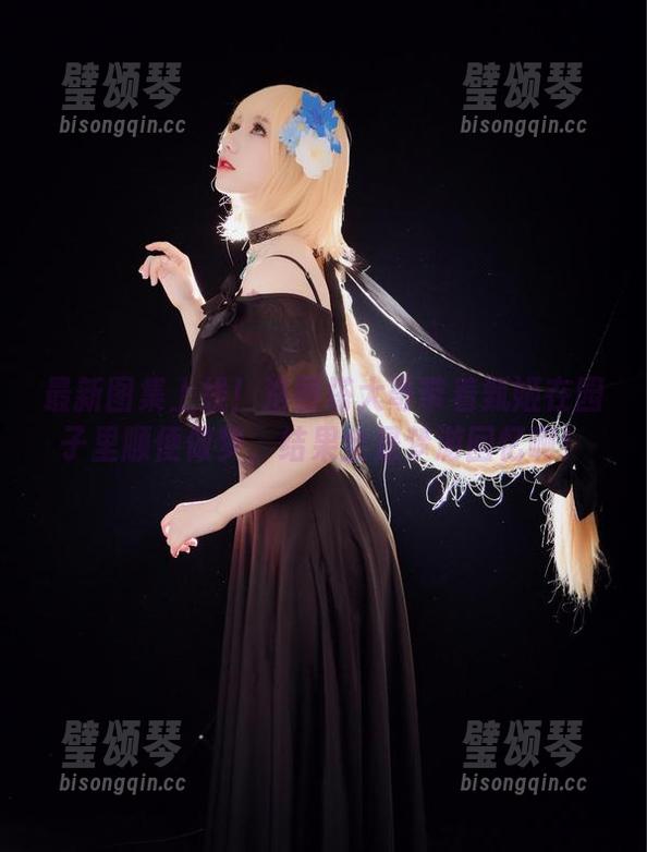 洛丽塔大哥 最新图集上线!洛丽塔大哥带着甄姬在园子里顺便做梦,结果全是梦游回忆啊!