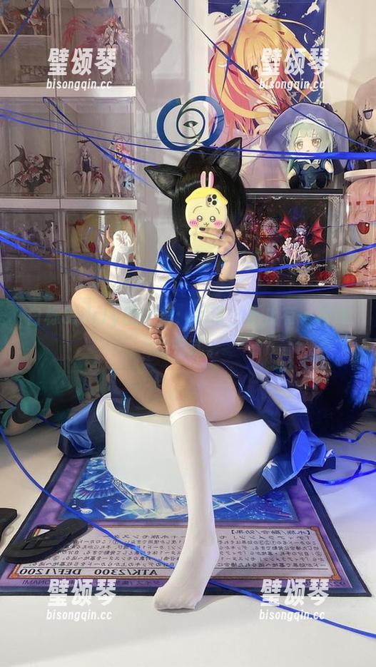 白栎Shirly 白栎Shirly的全集:吊带,不止有一种放松方式。