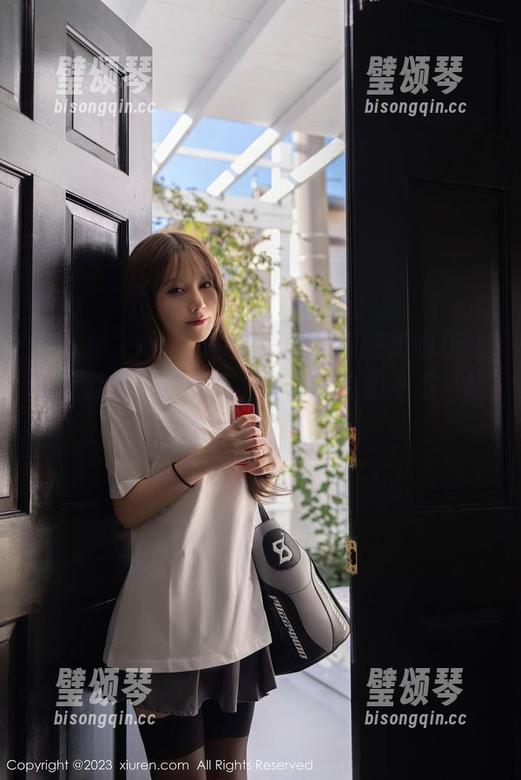 秀人网-Elise谭晓彤 秀人网 - 原图一上,Elise谭晓彤的灰丝让人想要一探究竟,更新速度果然不一般!