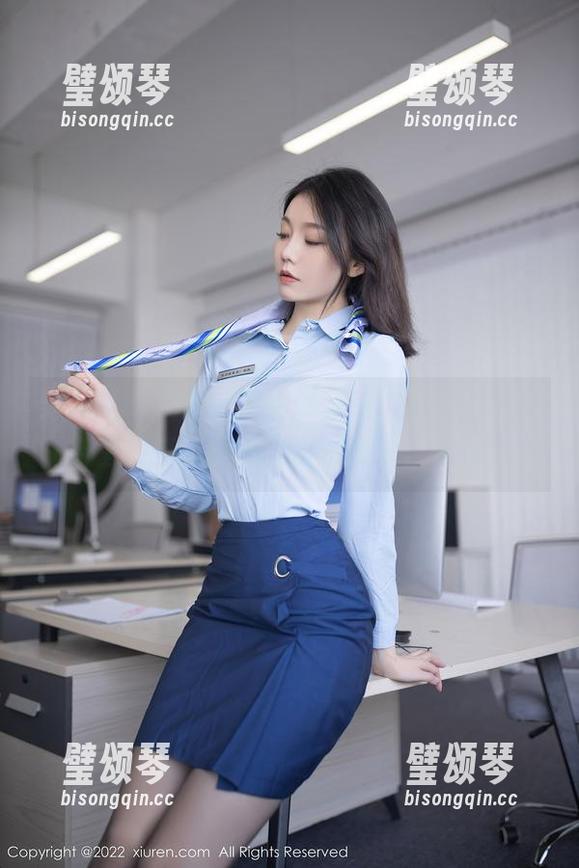 秀人网-sibyl是女巫 秀人网 - Sibyl牛仔裤精选:穿着它走在街上,旁边咖啡店的狗都会注目哦!