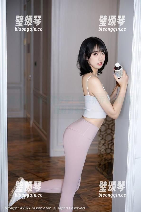 秀人网 - 超高清分享！奶芙乔乔和她的高跟鞋游乐场