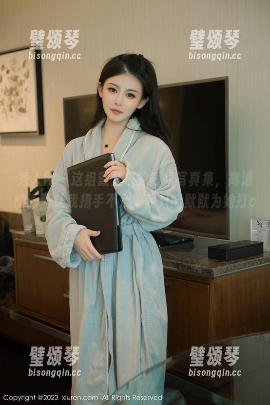 秀人网-戴允祺 秀人网 - 这组戴允祺的短裙写真集,高清的画面让我措手不及,我只能默默为她打call。
