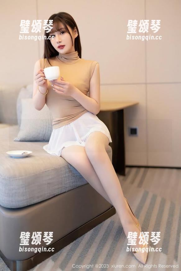 秀人网-邹晶晶女王 秀人网 - 邹晶晶女王专属图包:网袜的神奇塑形术!