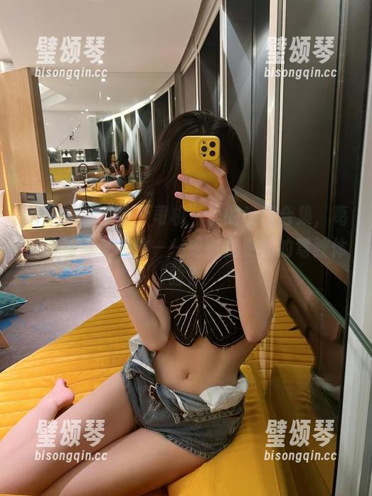 葛征 微密圈 - “缺个司机”里的私房合集,葛征在等人来解救——或者是更美的驾驶体验?