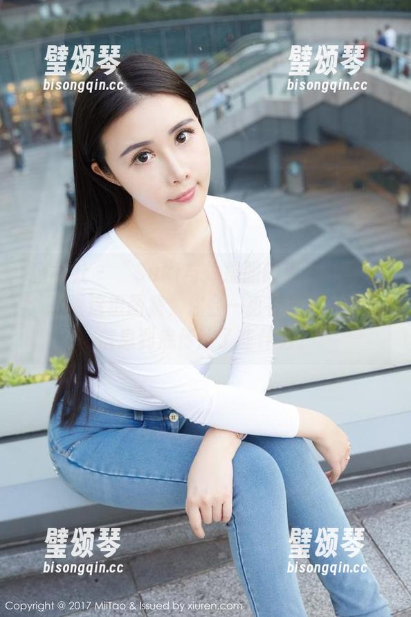 蜜桃社-Suki 蜜桃社 - “Suki与体操服的无声辩论”:翻看这组图集,你会一直在思考,她的信息到底传达了些什么。