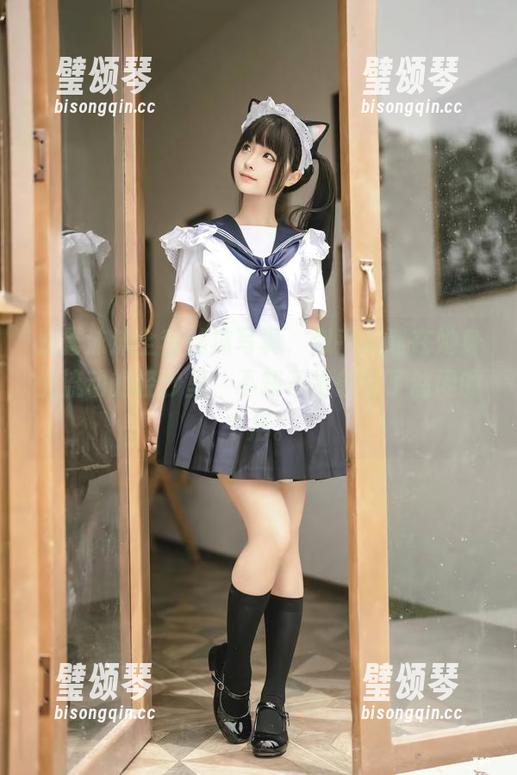 蠢沫沫 看蠢沫沫全套丝袜写真,似乎入迷在她身上流动的轻纱里,不知不觉想起了悠闲的午后。