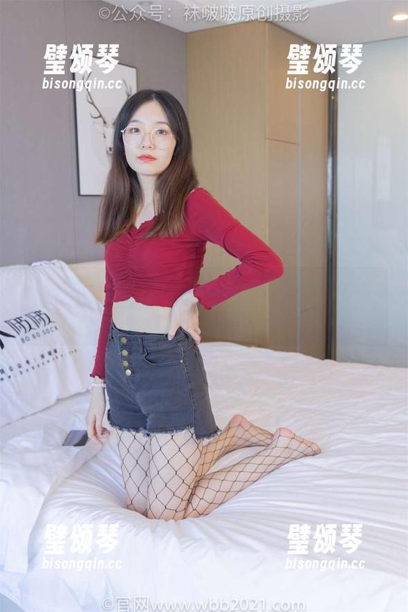 袜啵啵-小甜豆 袜啵啵 - 小甜豆的婚纱套图,各种poses让人眼花缭乱