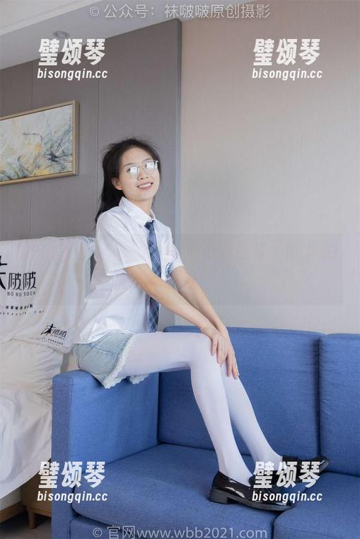 袜啵啵-稚予 袜啵啵 - 乍看厚黑丝,细细品稚予的私拍花絮,妙趣横生!