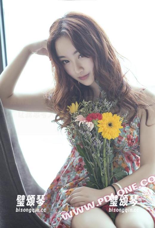 轰趴猫-苏小暖 轰趴猫 - 实话说,苏小暖的“纯白”写真,让我思考人生,原图的纯净又从何而来?
