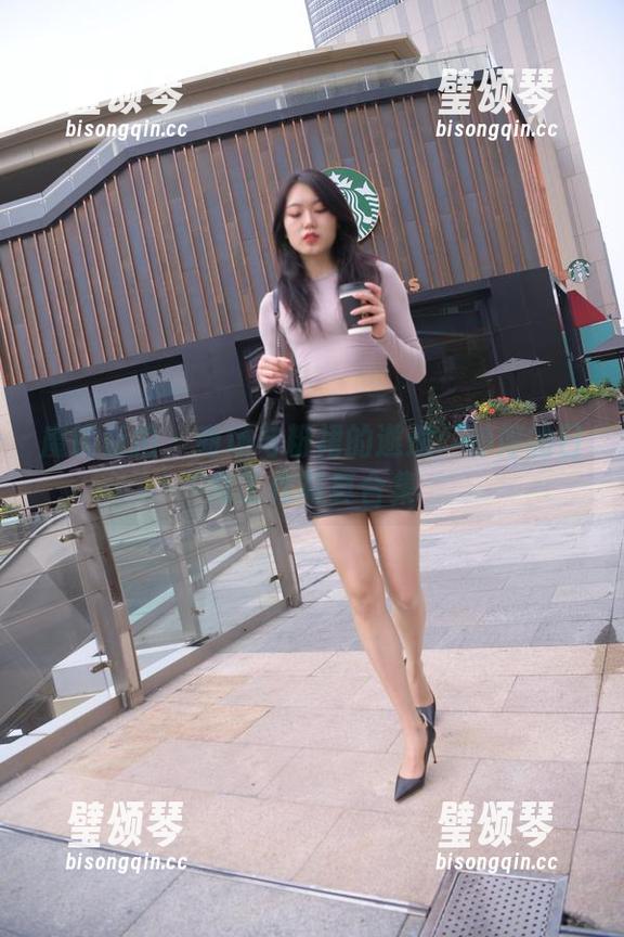 魔镜街拍 - 商场与粉裙的邂逅：婷婷的日常工作写真合集