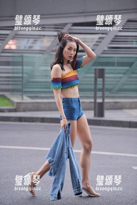 魔镜街拍 别让白色裙装在网盘默默无闻!来魔镜街拍合集,给它点掌声!